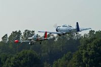 Start in Formation: T-6 und Marchetti F-260